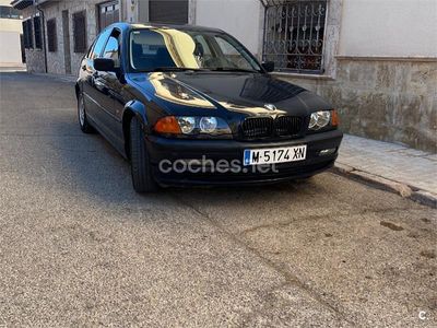 Azul Usado 1999 BMW 318 Berlina | 2250 €
