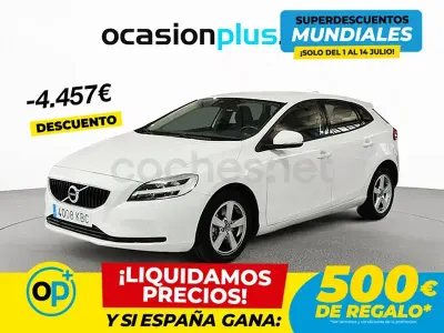 Usado Volvo V40 Momentum 150 CV (110 kW) 2017 Blanco Berlina