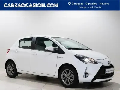 Begagnad Toyota Yaris Hybrid Active 100 HK (73 kW) 2020 Vit Sedan