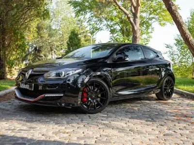 Usado Renault Mégane Coupé Trophy 275 CV (202 kW) 2015 Negro Coupe