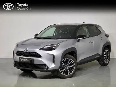 Usado Toyota Yaris Cross Style 116 CV (85 kW) 2022 Gris / plata SUV