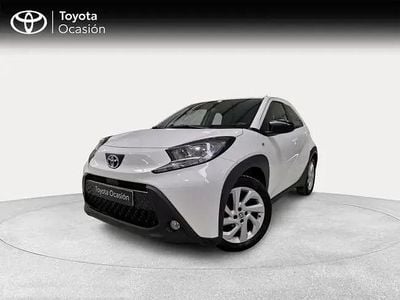Usado Toyota Aygo X Play 72 CV (52 kW) 2024 Blanco SUV