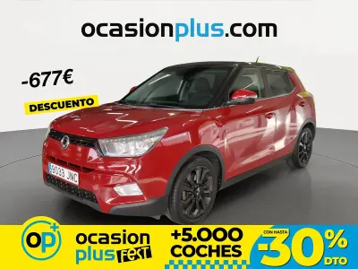 Gebraucht SsangYong Tivoli Limited 115 PS (84 kW) 2016 Rot SUV