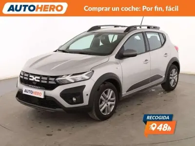 Usado Dacia Sandero Expression 91 CV (66 kW) 2023 Gris Utilitario