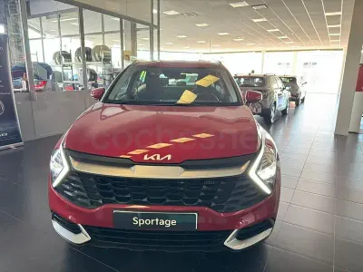 Usado Kia Sportage 150 CV (110 kW) 2023 Rojo SUV