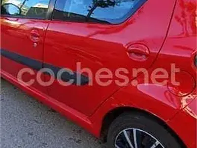 Occasion Toyota Aygo Live 68 PK (50 kW) 2009 Rood Hatchback