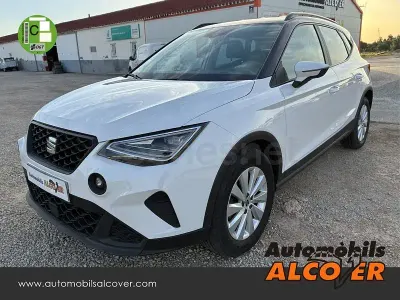 Usado Seat Arona Style Plus 110 CV (80 kW) 2021 Blanco SUV