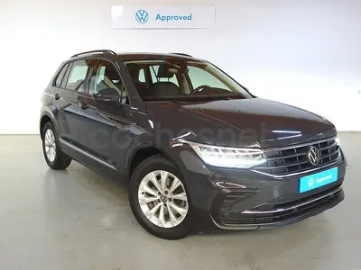 Usado VW Tiguan Life 122 CV (89 kW) 2022 Gris / plata SUV
