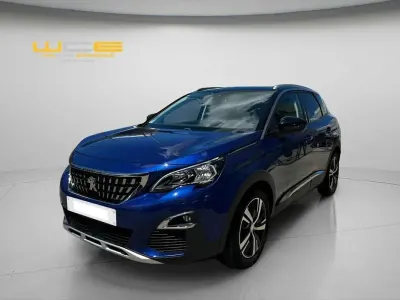 Usado Peugeot 3008 Allure 129 CV (94 kW) 2020 Azul SUV