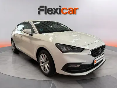 Usado Seat Leon Style 116 CV (85 kW) 2025 Blanco Familiar