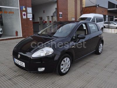 Usado Fiat Punto Dynamic 70 CV (51 kW) 2006 Negro Utilitario