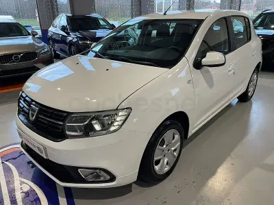 Usado Dacia Sandero Comfort 95 CV (69 kW) 2019 Blanco Berlina