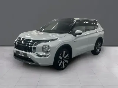 Nuevo Mitsubishi Outlander P-HEV 306 CV (225 kW) 2026 Blanco