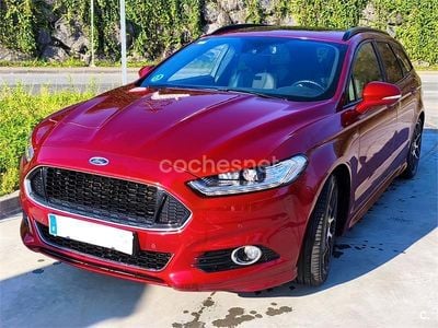 Usado Ford Mondeo ST-Line 165 CV (121 kW) 2018 Granate Familiar