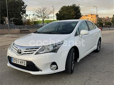 Blanco Usado 2014 Toyota Avensis Executive Berlina | 12.500 € (Caro)