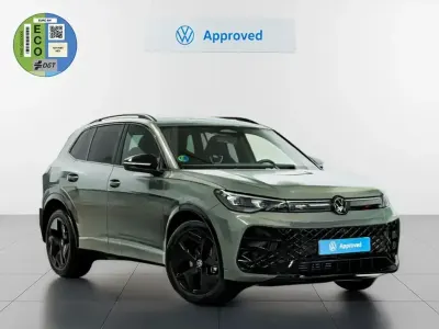 Usado VW Tiguan R-line 150 CV (110 kW) 2025 Verde SUV