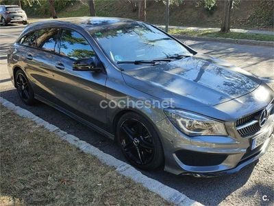 Usado Mercedes CLA220 Shooting Brake 177 CV (130 kW) 2015 Gris / plata Familiar
