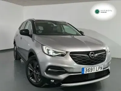 Usado Opel Grandland X Edition 130 HP (95 kW) 2021 Cinzento SUV