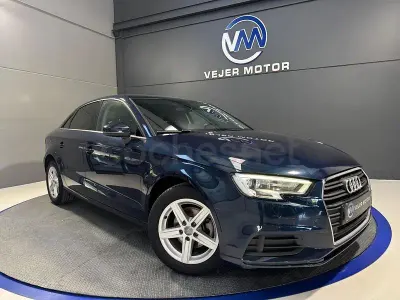 Usado Audi A3 116 HP (85 kW) 2019 Azul Sedan