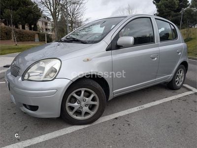 Occasion Toyota Yaris Sol 75 PK (55 kW) 2004 Grijs Sedan