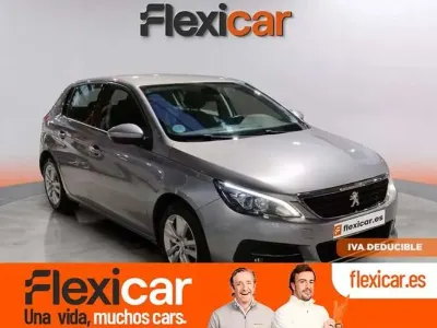 Usado Peugeot 308 Active 131 CV (96 kW) 2021 Gris Utilitario