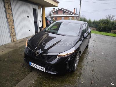 Negro Usado 2023 Renault Clio V Evolution Berlina | 13.900 € (Buen precio)