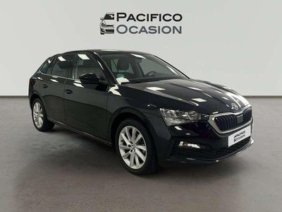 Usado Skoda Scala Ambition 110 CV (80 kW) 2021 Negro Utilitario
