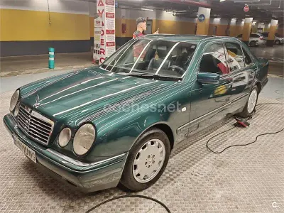 Usado Mercedes E300 Elegance 177 CV (130 kW) 1999 Verde Berlina