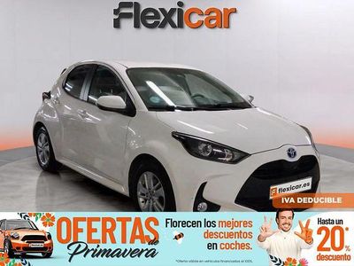 Usado Toyota Yaris Hybrid Business Edition 116 CV (85 kW) 2022 Blanco Berlina