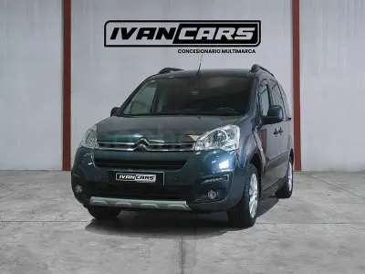 Usado Citroën Berlingo Shine 100 CV (73 kW) 2018 Gris / plata Monovolumen