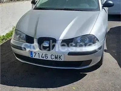 Usado Seat Ibiza Fresh 75 CV (55 kW) 2003 Gris / plata Utilitario