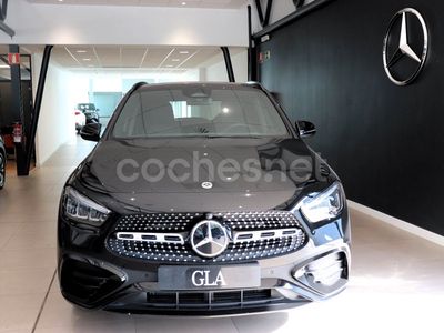Usado Mercedes GLA200 150 CV (110 kW) 2024 Negro SUV