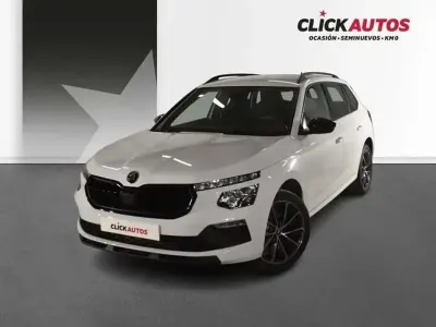 Usado Skoda Kamiq Sport 116 CV (85 kW) 2025 Blanco SUV