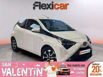 Usado Toyota Aygo X-play 72 CV (52 kW) 2021 Blanco Utilitario