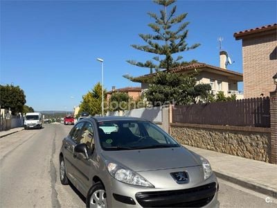 Usado Peugeot 207 75 CV (55 kW) 2007 Gris / plata Berlina