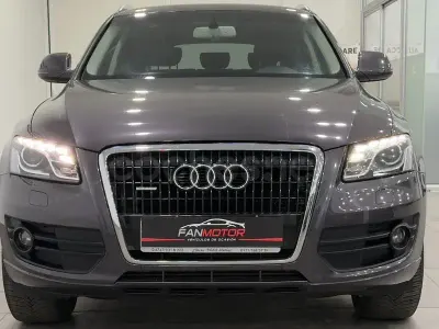 Usado Audi Q5 Premium 241 HP (177 kW) 2009 Cinzento SUV