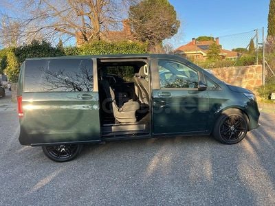 Usado Mercedes V300 Avantgarde 239 CV (175 kW) 2022 Verde Monovolumen