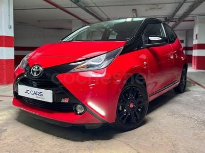 Usado Toyota Aygo Business Edition 69 CV (50 kW) 2018 Rojo Utilitario