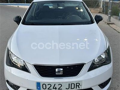 Usado Seat Ibiza Reference 70 CV (51 kW) 2015 Blanco Berlina