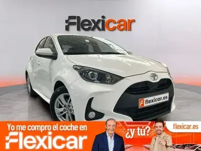 Usado Toyota Yaris Edition 125 CV (91 kW) 2021 Blanco Utilitario