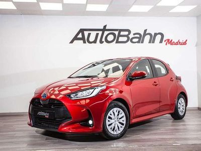 Usado Toyota Yaris Hybrid Business Edition 116 CV (85 kW) 2022 Rojo Utilitario