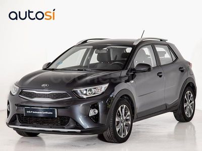 Usado Kia Stonic 100 CV (73 kW) 2020 Gris / plata SUV
