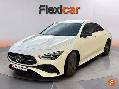 Usado Mercedes CLA200 163 CV (119 kW) 2025 Blanco Berlina