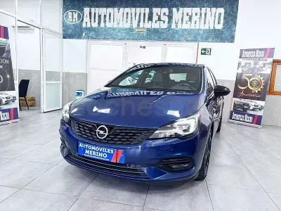 Usado Opel Astra Ultimate 122 CV (89 kW) 2021 Azul Berlina