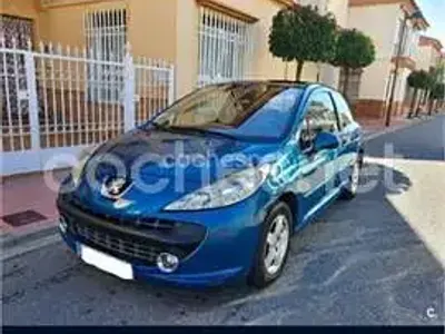 Usado Peugeot 207 110 CV (80 kW) 2007 Azul Berlina