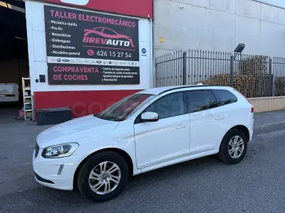 Usado Volvo XC60 Momentum 150 CV (110 kW) 2016 Blanco SUV