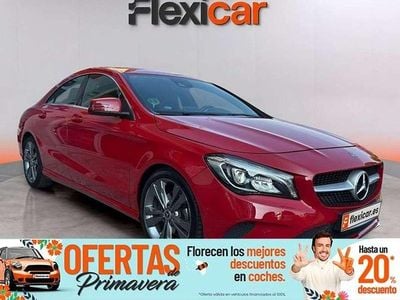 Usado Mercedes CLA180 122 CV (89 kW) 2017 Rojo Berlina