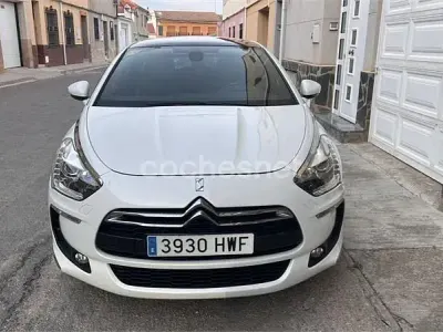 Usado Citroën DS5 Style 163 CV (119 kW) 2014 Blanco Utilitario