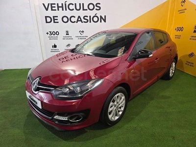 Usado Renault Mégane LIMITED 95 CV (69 kW) 2015 Granate Berlina