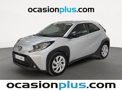 Usado Toyota Aygo X Play 72 CV (52 kW) 2024 Gris SUV